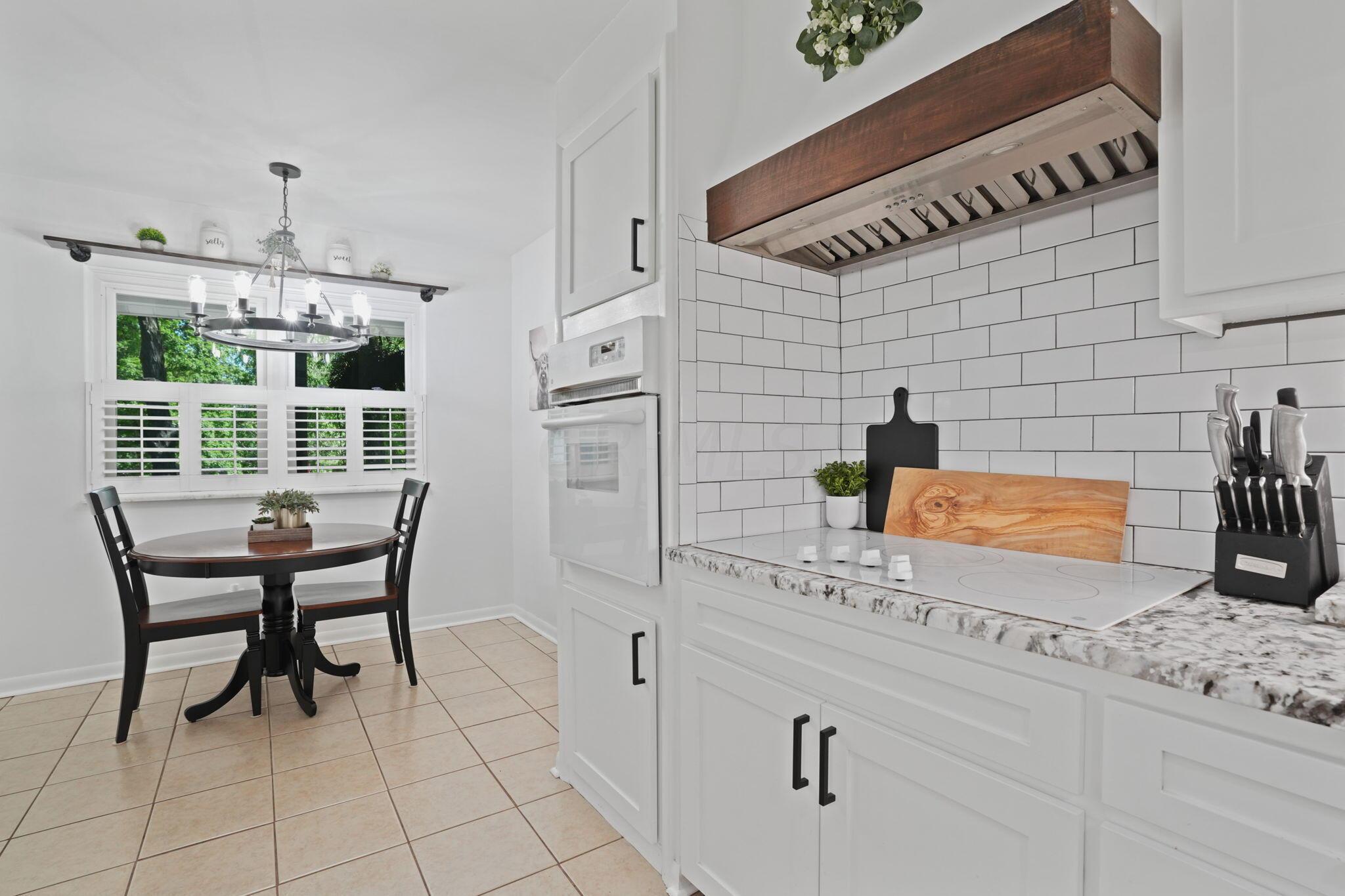 2585 Fishinger Road Columbus, OH 43221 - Photo 12 of 37 Kitchen