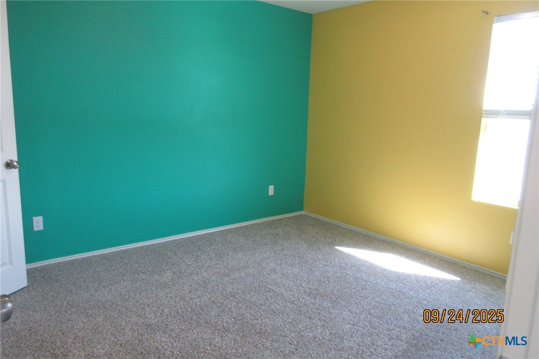 125 Greatest Gift Way Jarrell, TX 76537 - Photo 19 of 24 a view of empty room with window