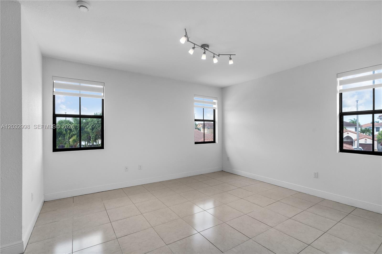 9925 Northwest 10th Street Miami, FL 33172 - Photo 21 of 51 Master Bedroom