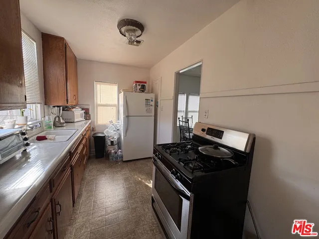 $699,000 | 6710 4th Avenue, Los Angeles, CA 90043