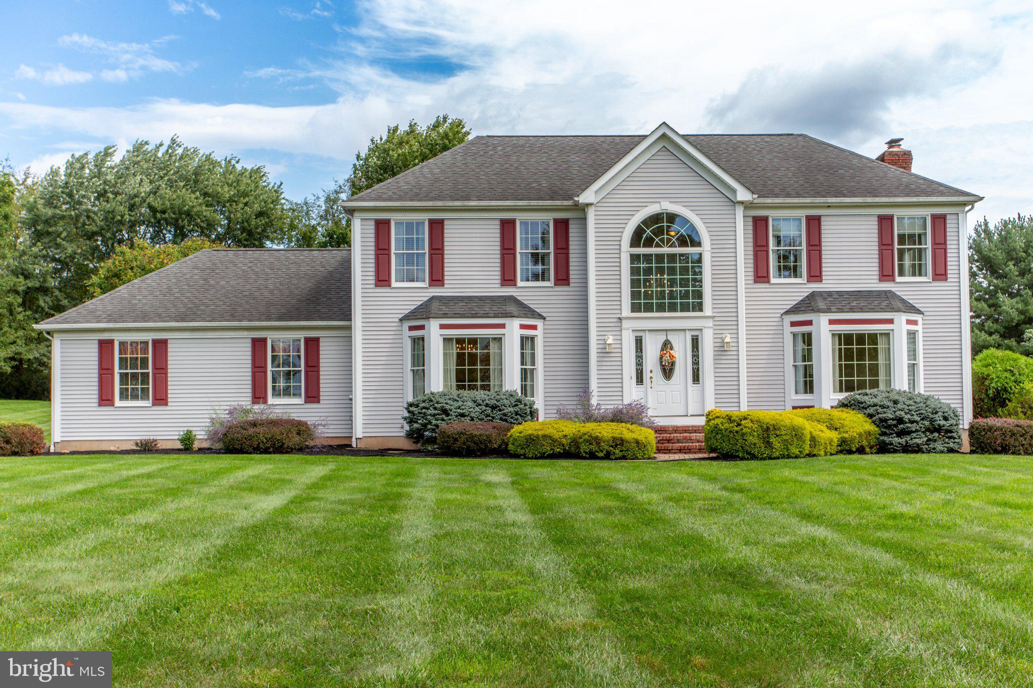Front view of this stately Colonial