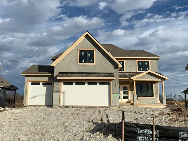 $700,000 | 10411 North Liberty Street, Kansas City, MO 64155