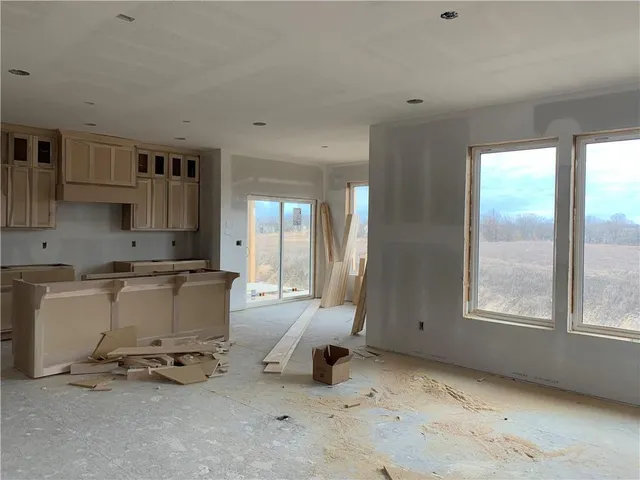 $700,000 | 10411 North Liberty Street, Kansas City, MO 64155