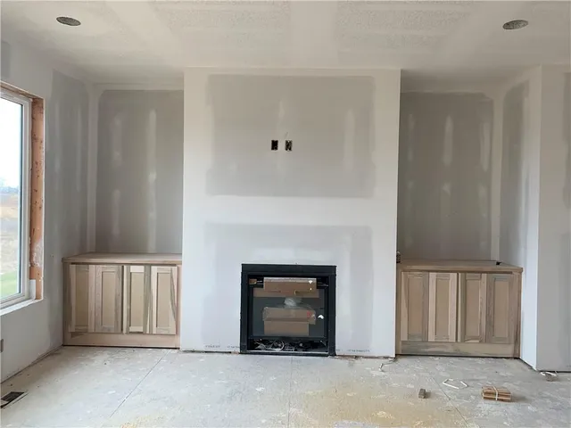 $700,000 | 10411 North Liberty Street, Kansas City, MO 64155