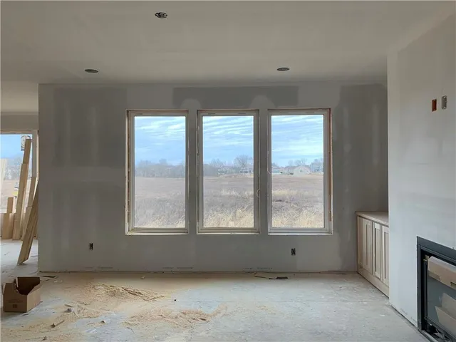 $700,000 | 10411 North Liberty Street, Kansas City, MO 64155