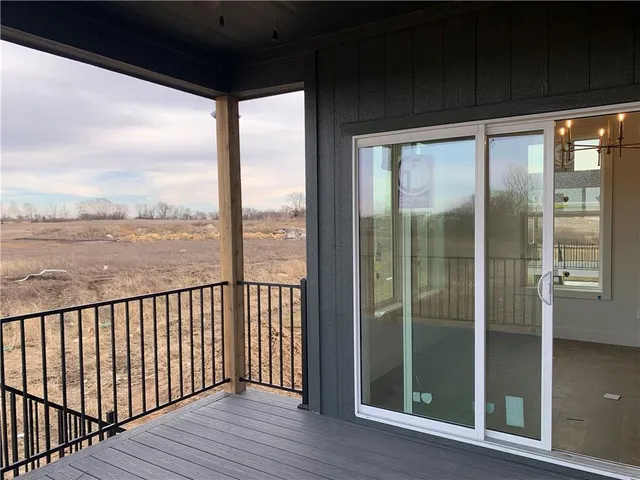 $700,000 | 10411 North Liberty Street, Kansas City, MO 64155