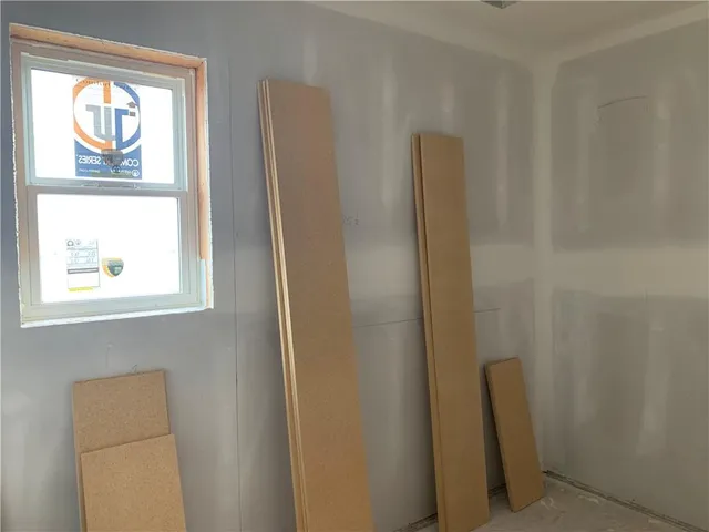 $700,000 | 10411 North Liberty Street, Kansas City, MO 64155