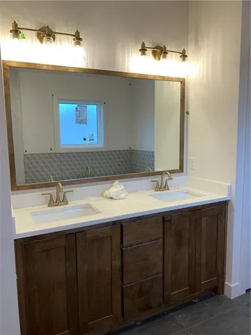 $700,000 | 10411 North Liberty Street, Kansas City, MO 64155