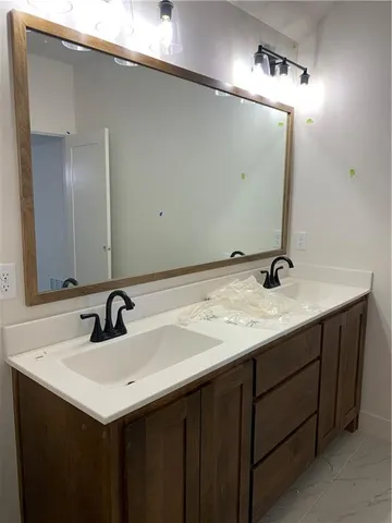 $700,000 | 10411 North Liberty Street, Kansas City, MO 64155