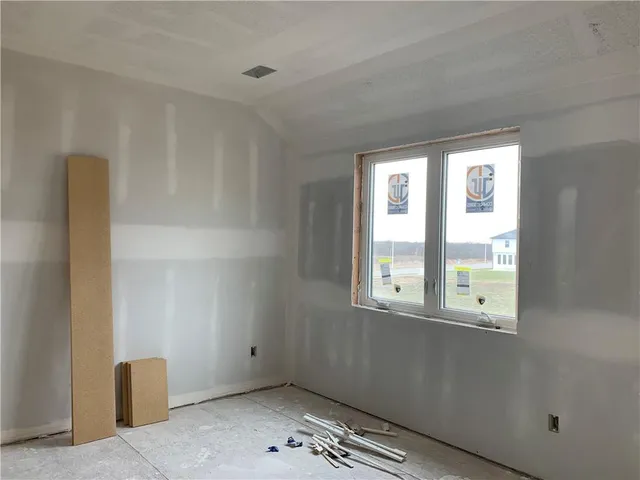 $700,000 | 10411 North Liberty Street, Kansas City, MO 64155