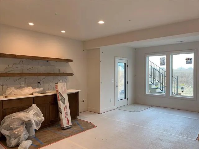 $700,000 | 10411 North Liberty Street, Kansas City, MO 64155