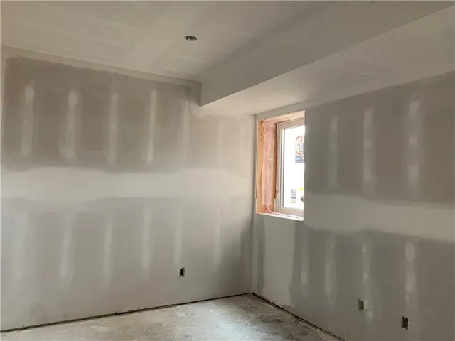 $700,000 | 10411 North Liberty Street, Kansas City, MO 64155