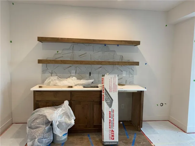 $700,000 | 10411 North Liberty Street, Kansas City, MO 64155