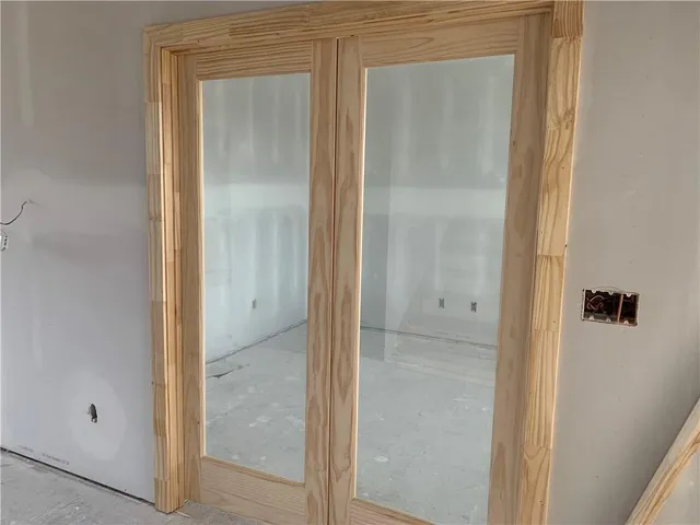 $700,000 | 10411 North Liberty Street, Kansas City, MO 64155