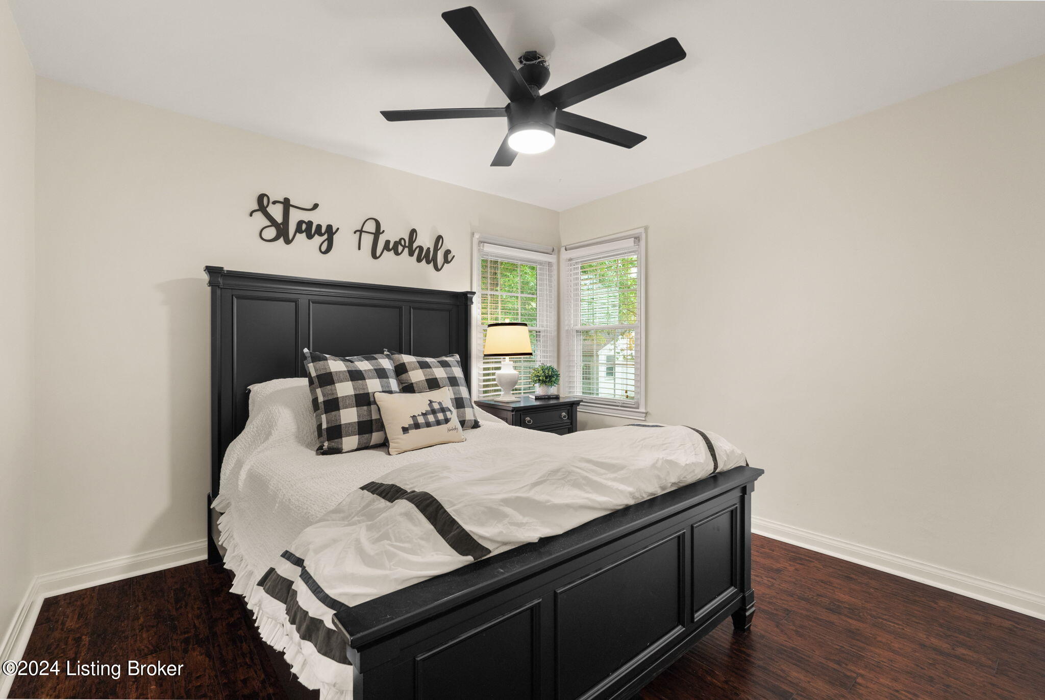 222 Tyne Road Louisville, KY 40207 - Photo 27 of 43 36-Cold Friday 44