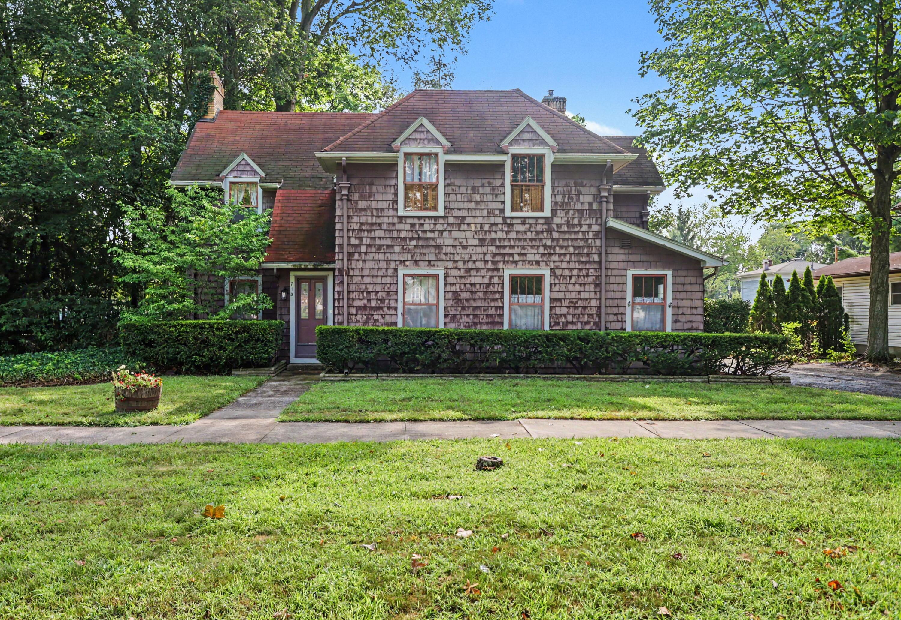 715 East Street Three Rivers, MI 49093 - Photo 4 of 31 005_file_2571