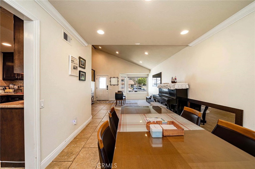 141 Meadowcreek Road Brea, CA 92821 - Photo 9 of 42 Gallery Image 9