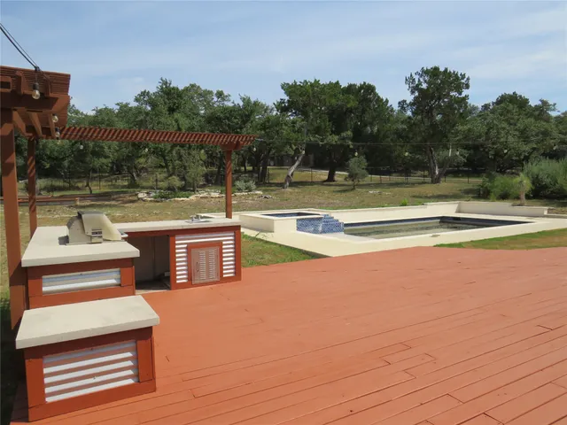 $899,900 | 2516 La Ventana Parkway, Driftwood, TX 78619