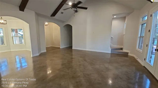 $899,900 | 2516 La Ventana Parkway, Driftwood, TX 78619