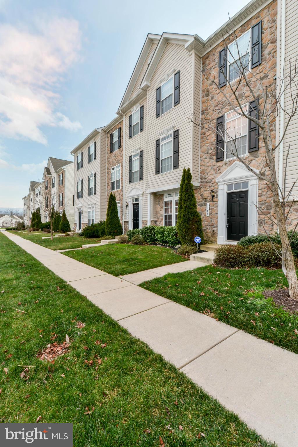 1744 Theale Way Hanover, MD 21076 - Photo 2 of 27 Exterior (Front)