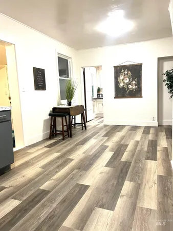 $289,900 | 120 West Bannock Avenue, Richfield, ID 83349