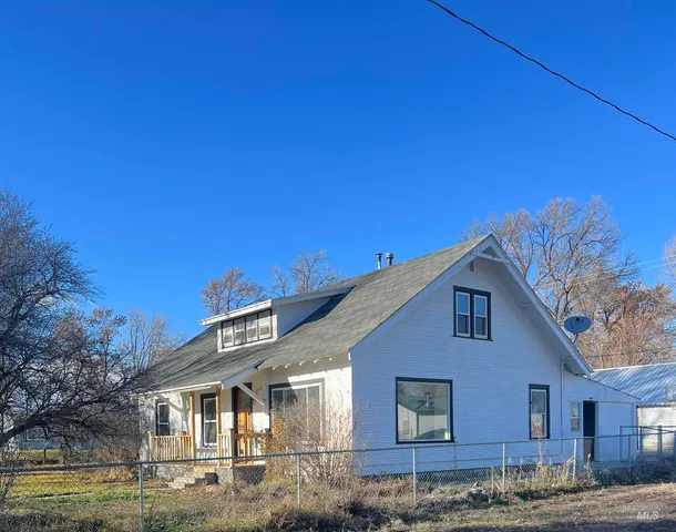 $299,900 | 120 West Bannock Avenue, Richfield, ID 83349