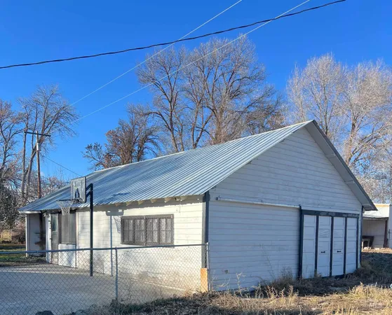 $289,900 | 120 West Bannock Avenue, Richfield, ID 83349