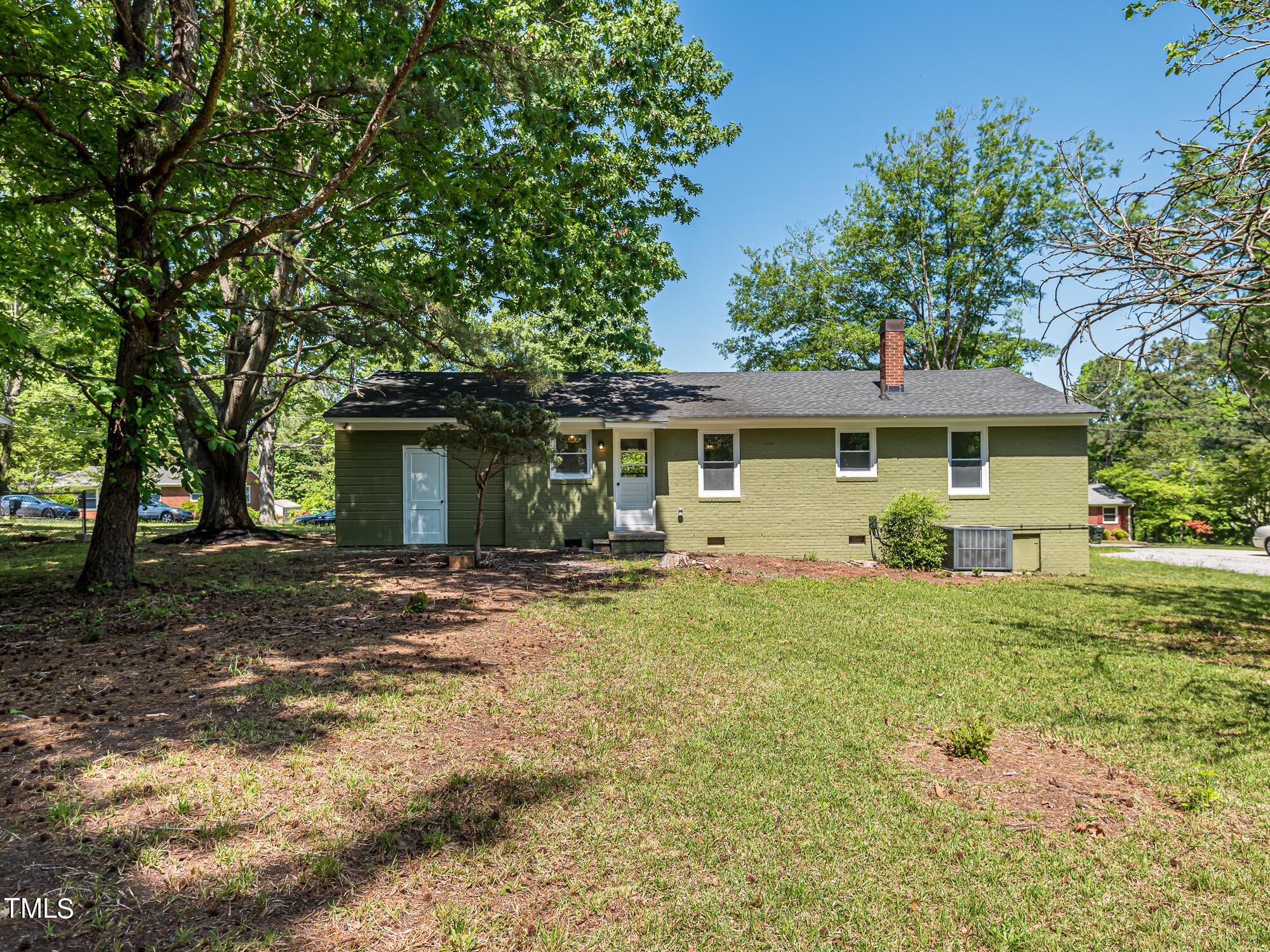 2619 Crestline Avenue Raleigh, NC 27603 - Photo 22 of 31 InTrust_Realty_Lee_2619_Crestline-4808