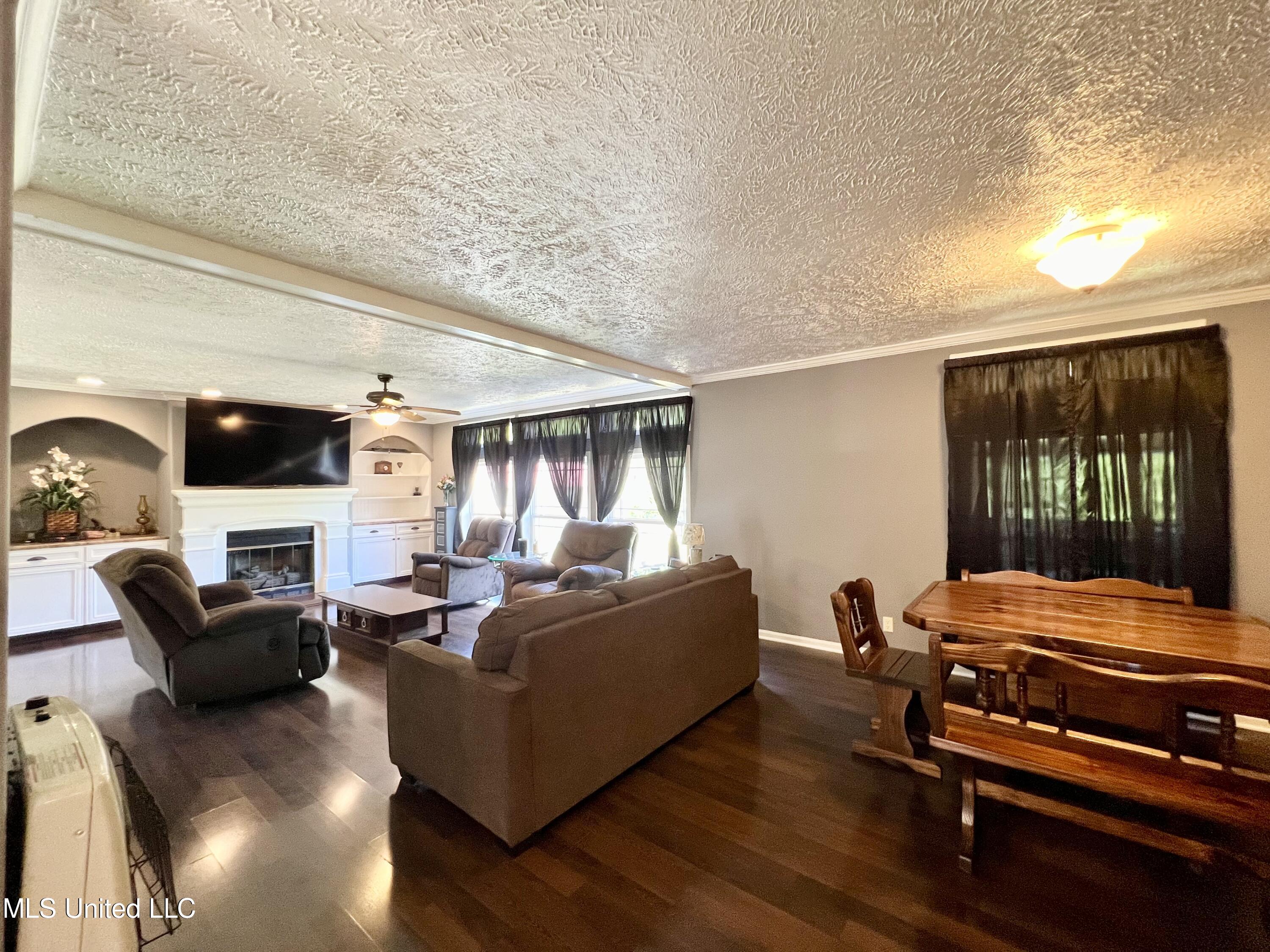 723 Wildcat Bottom Road Red Banks, MS 38661 - Photo 7 of 36 Living Room 13