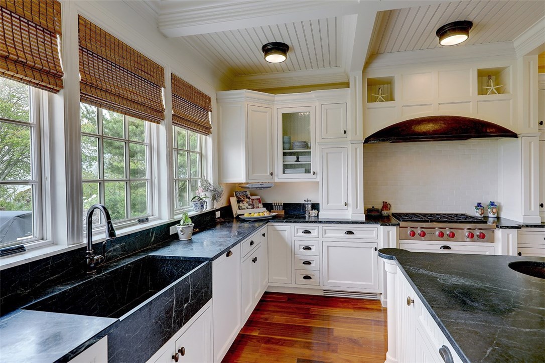 43 Sunset Road Bristol, RI 02809 - Photo 19 of 40