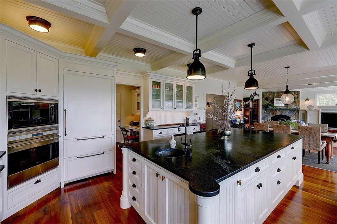 43 Sunset Road Bristol, RI 02809 - Photo 20 of 40
