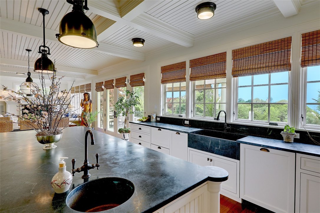 43 Sunset Road Bristol, RI 02809 - Photo 21 of 40