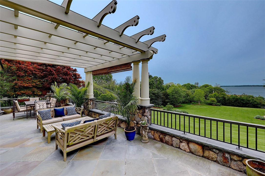 43 Sunset Road Bristol, RI 02809 - Photo 22 of 40
