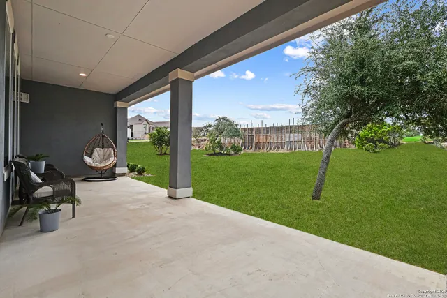 a view of a livingroom with furniture