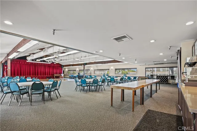a group of chairs sitting in middle of a building