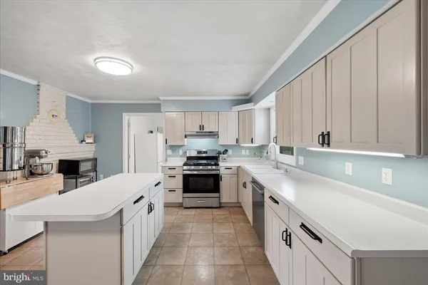 $960,000 | 165 Wilson Burke Road, Front Royal, VA 22630
