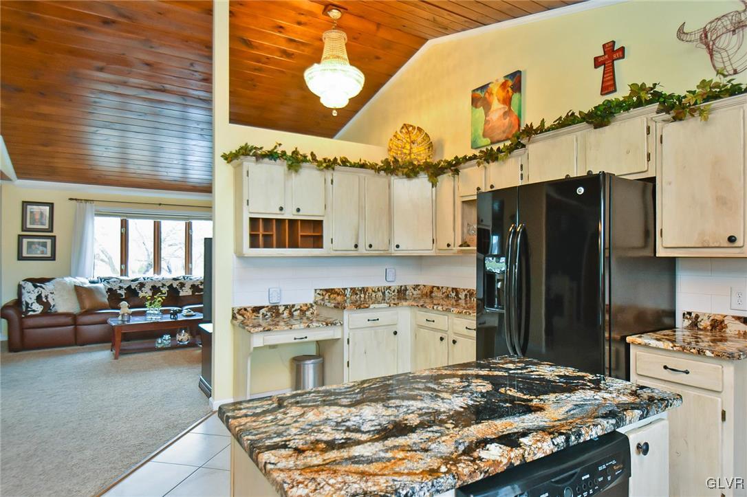 1291 Lieb Road Easton, PA 18040 - Photo 12 of 48 Gallery Image 12