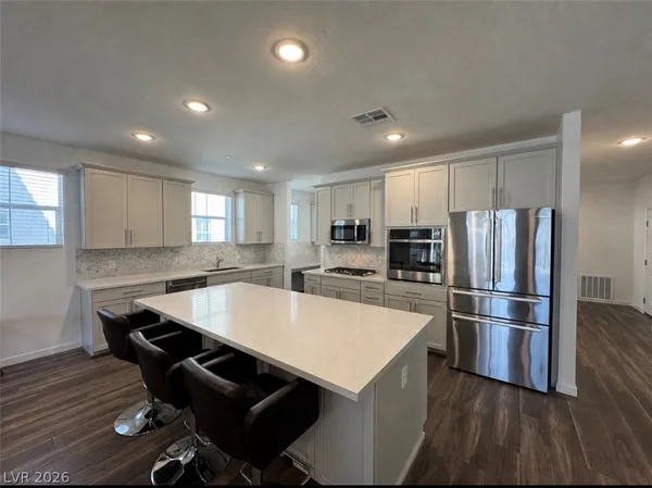 $779,900 | 2555 Hampton Road, Unit 4205, Henderson, NV 89052