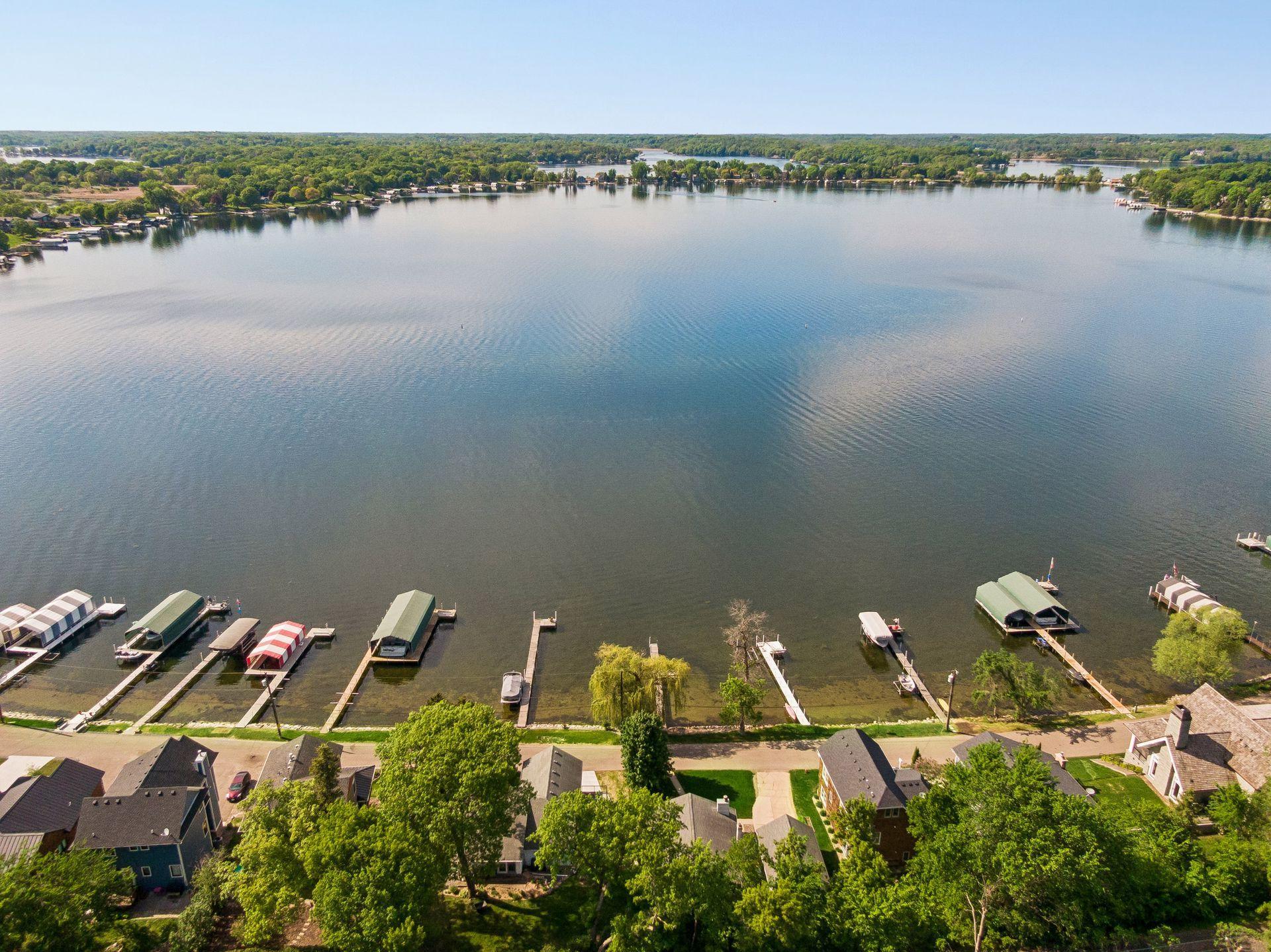 3335 Crystal Bay Road Wayzata, MN 55391 - Photo 6 of 44