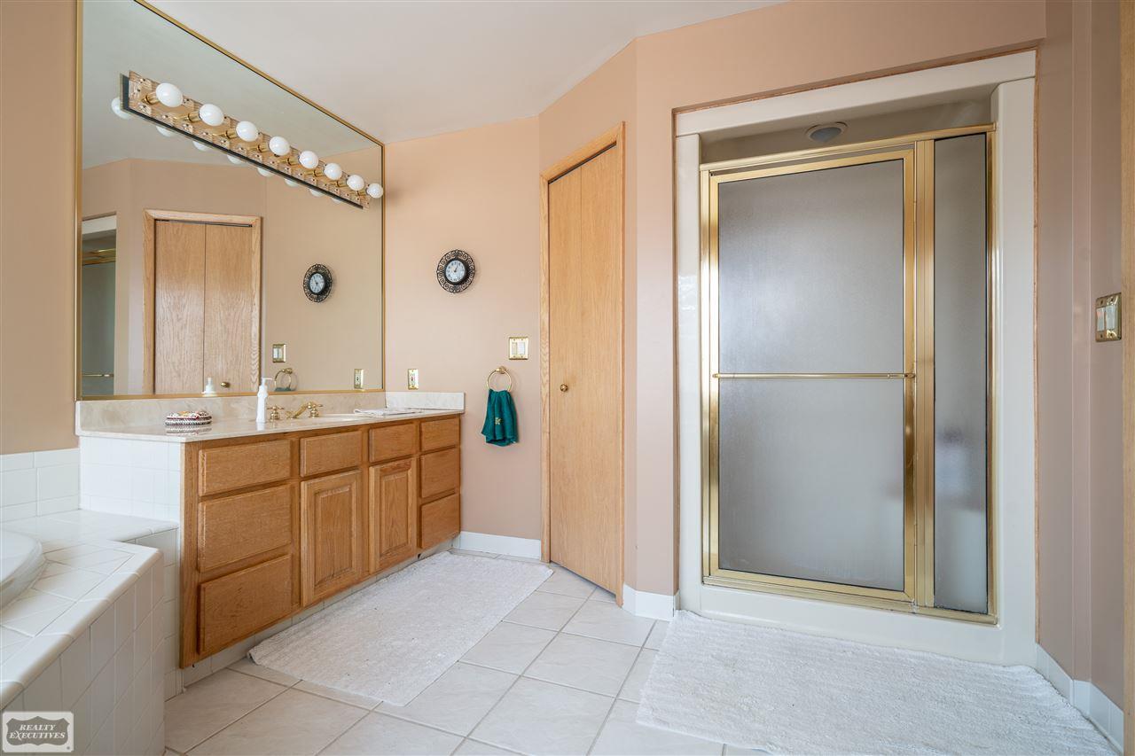 53885 Foss Road Macomb, MI 48042 - Photo 26 of 44
