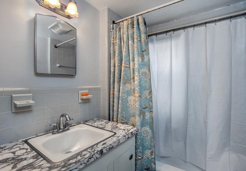 10 Stoddard Road Hingham, MA 02043 - Photo 11 of 26 Gallery Image 11