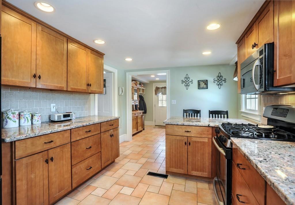 10 Stoddard Road Hingham, MA 02043 - Photo 14 of 26 Gallery Image 14