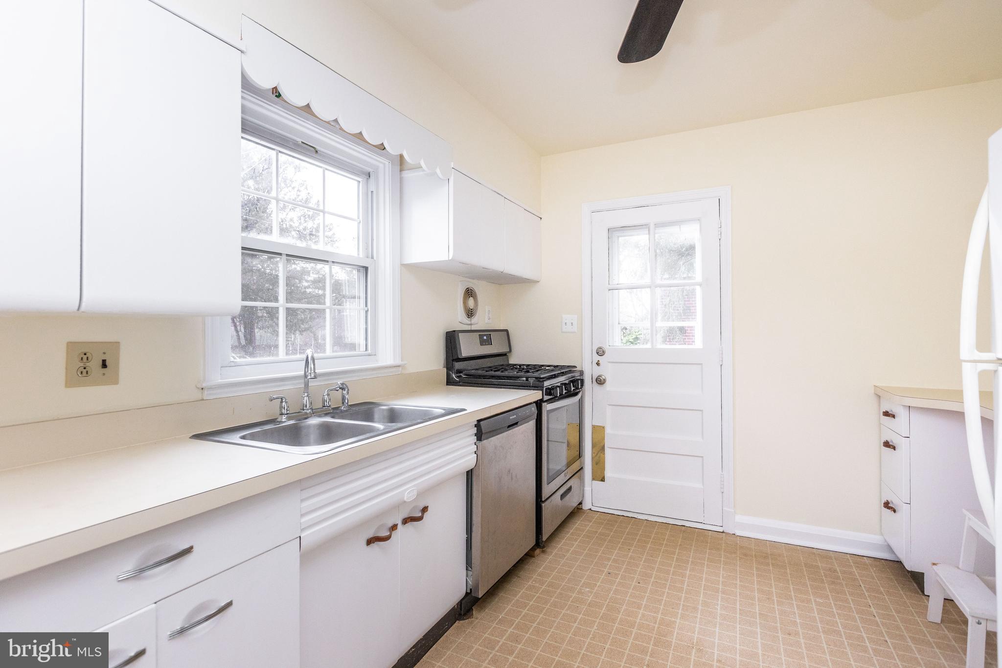 7004 York Road Baltimore, MD 21212 - Photo 14 of 30