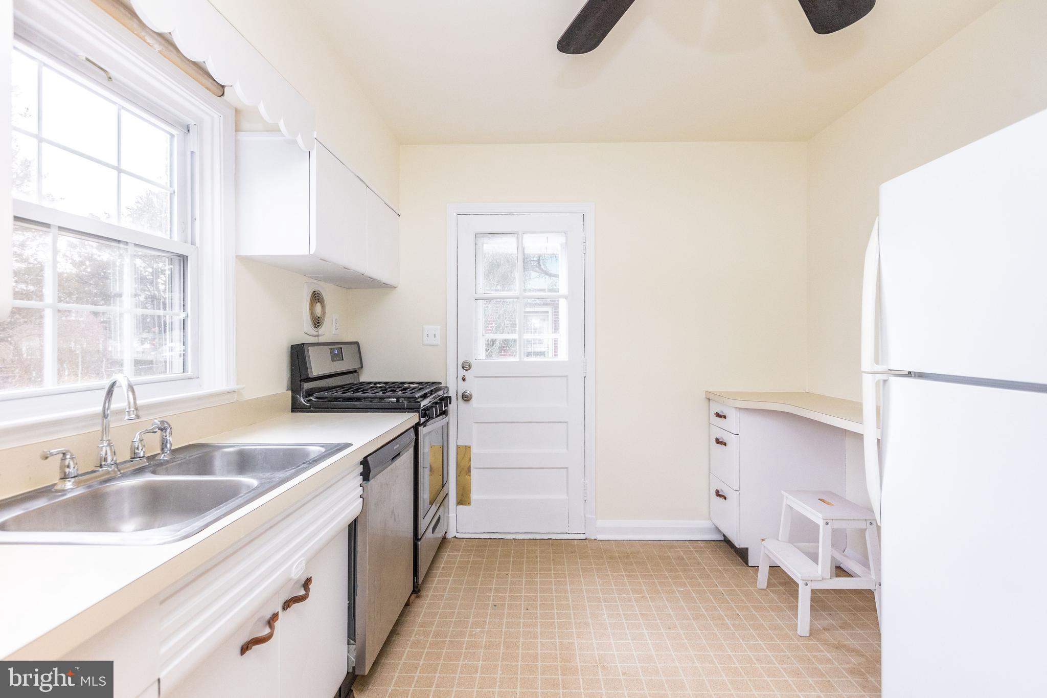 7004 York Road Baltimore, MD 21212 - Photo 15 of 30