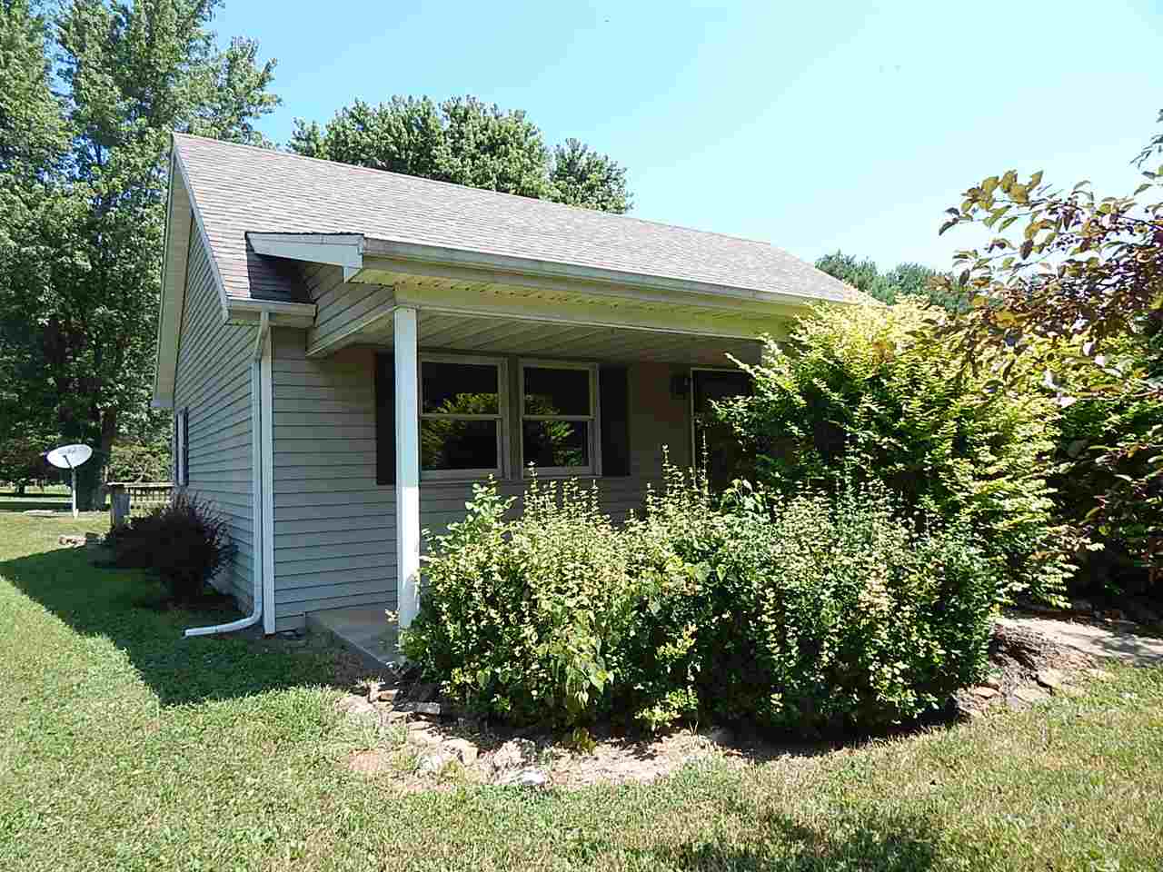 1745 Meridian Road Mitchell, IN 47446 - Photo 3 of 12