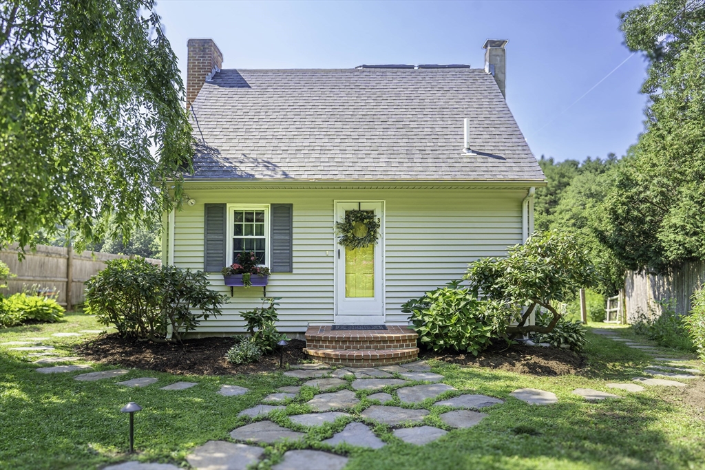 39 Leland Road Norfolk, MA 02056 - Photo 2 of 12