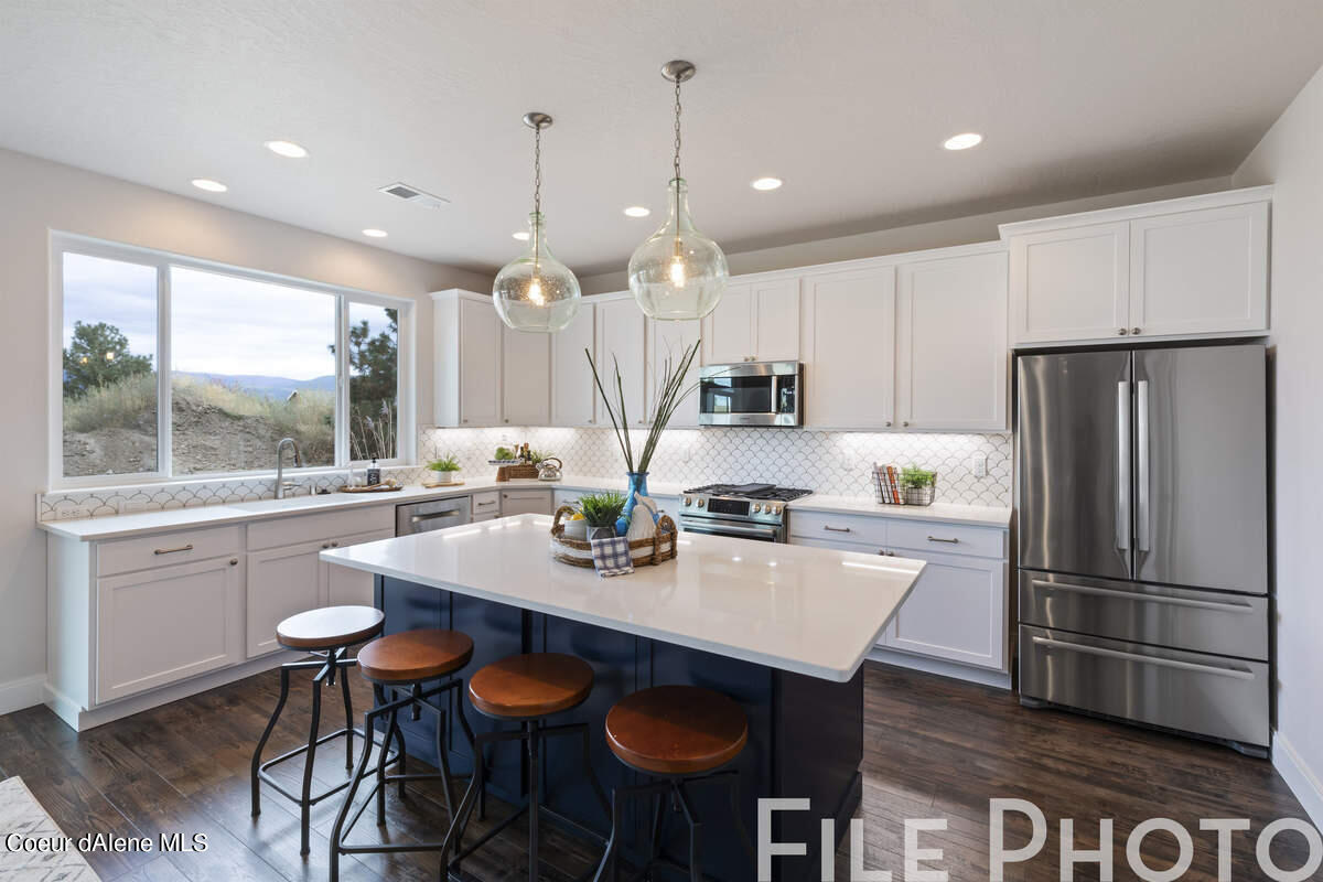 14997 North Liane Lane Rathdrum, ID 83858 - Photo 3 of 9 File Photo