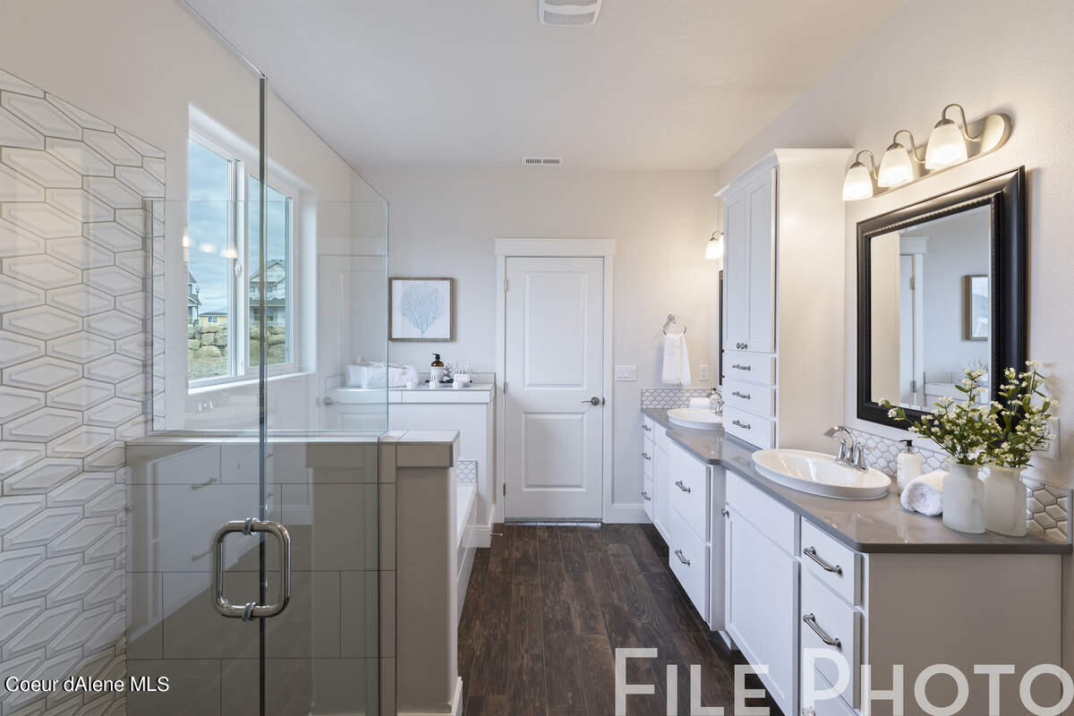 14997 North Liane Lane Rathdrum, ID 83858 - Photo 5 of 9 File Photo