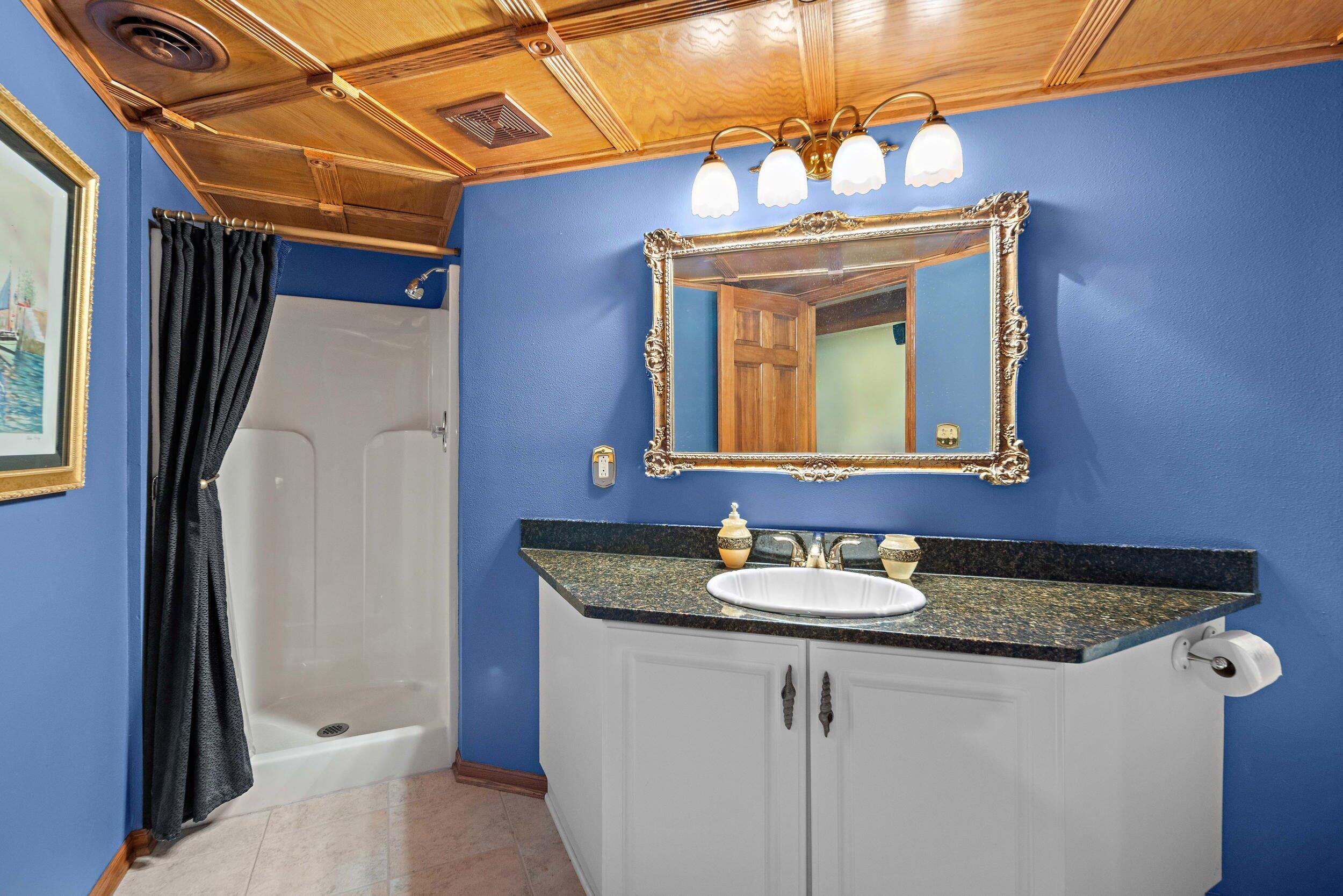 N27W5230 Hamilton Road Cedarburg, WI 53012 - Photo 31 of 67 Lower Level Full Bathroom