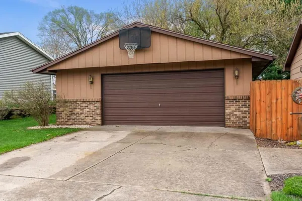 $334,900 | 718 Crist Road, Beloit, WI 53511